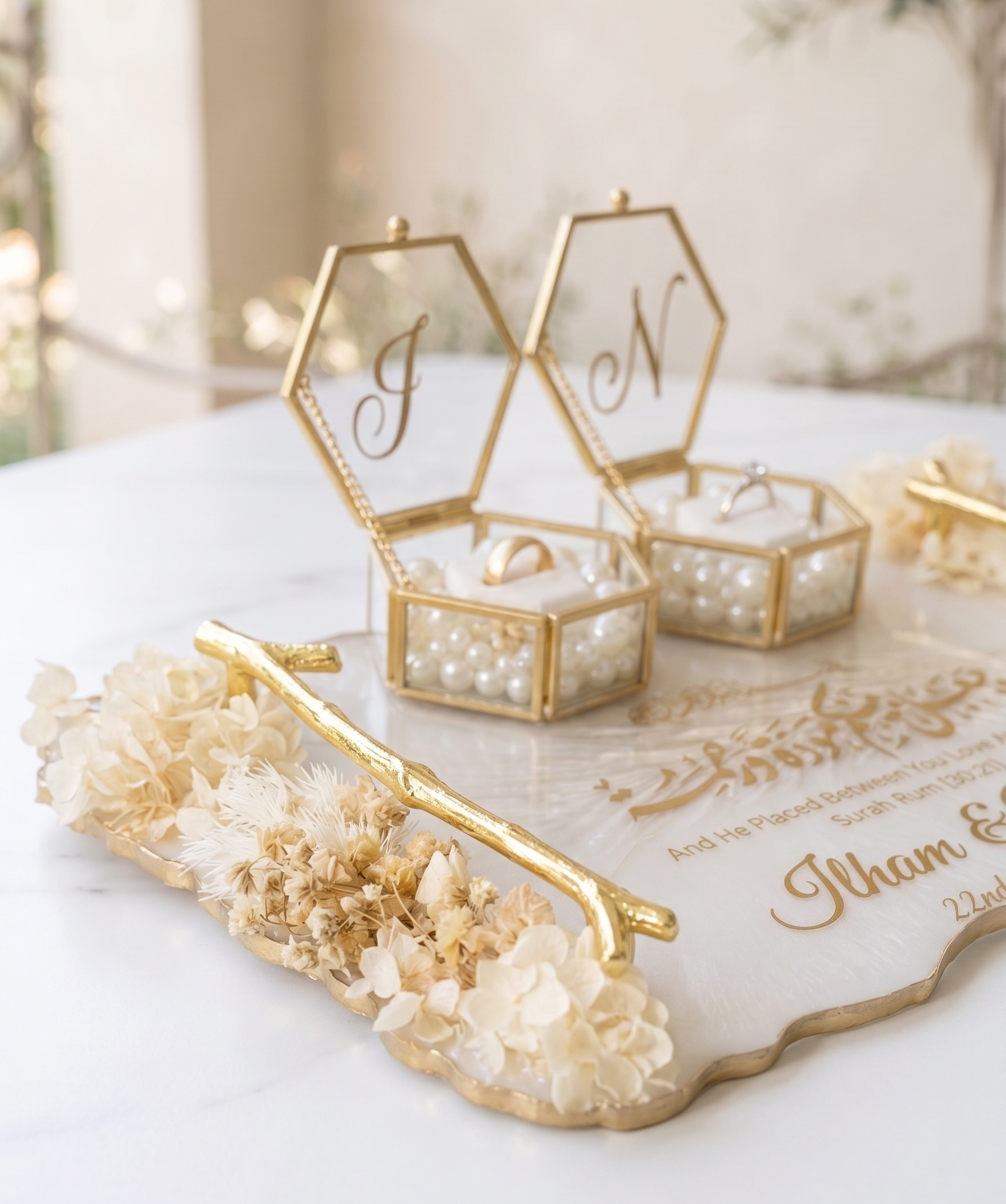 Royal Ring Platter with Dried flowers