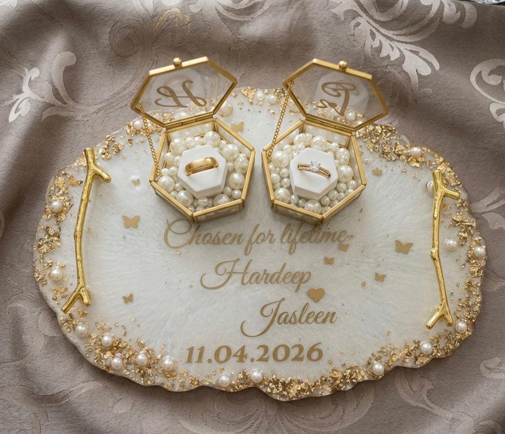Oval Wedding/Enagagement Ring Platter with Gold Boxes